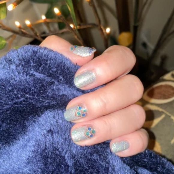 Color Street | Pinball Queen Glitter set - Picture 7 of 14